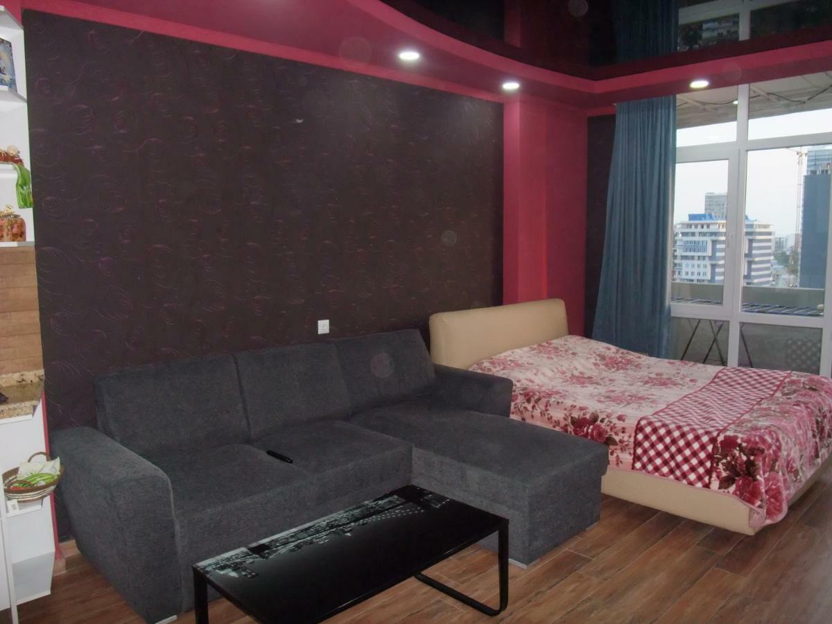 Apartment With Black Sea View Batumi Esterno foto
