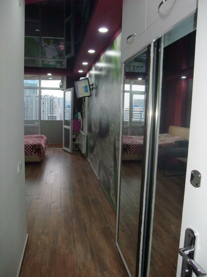 Apartment With Black Sea View Batumi Esterno foto